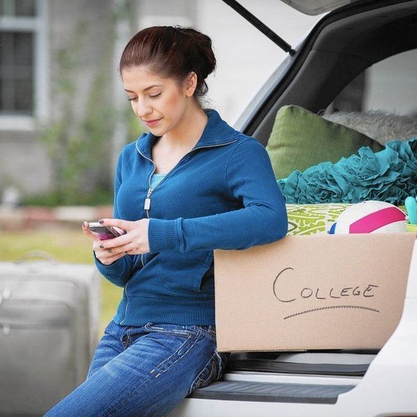 The 27 Stages Of First Semester