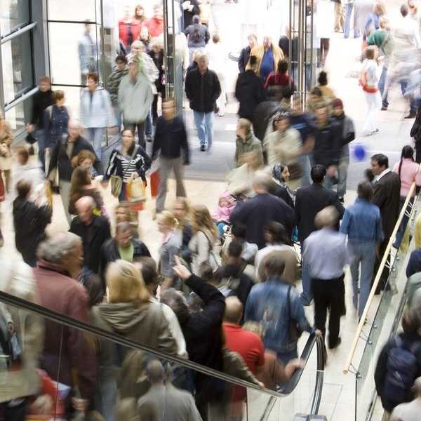 5 Easy Ways To Be Kind To Retail Workers During Christmas