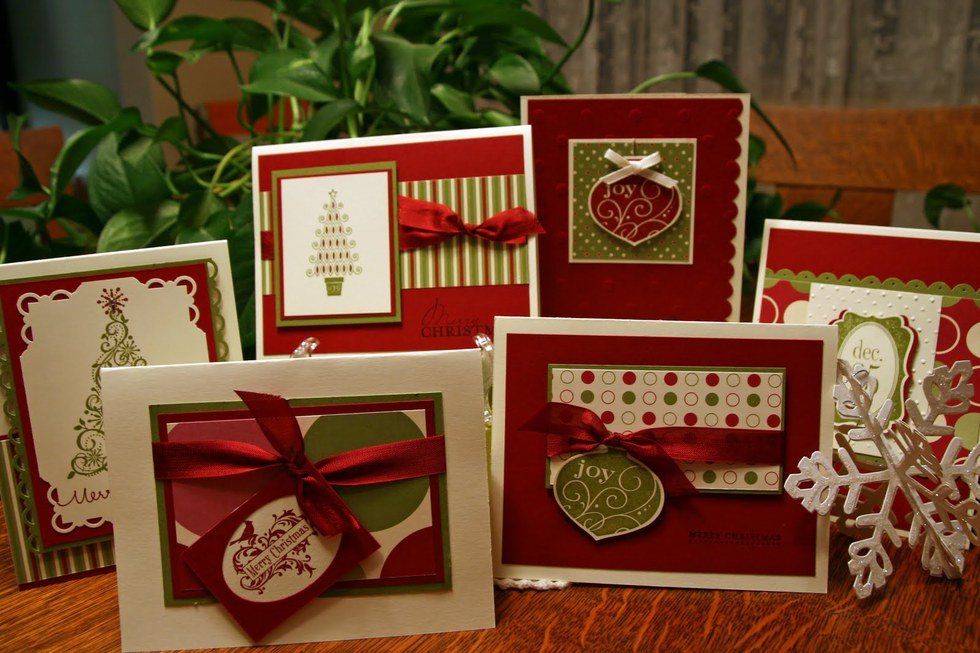 Why I Give Cards Instead Of Gifts During The Holidays