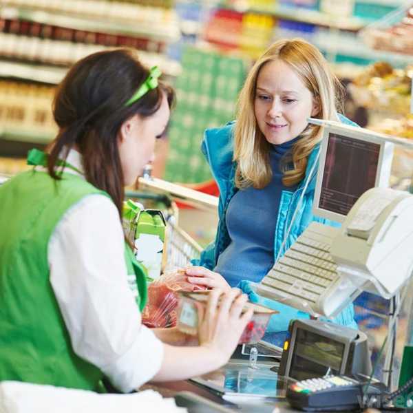 14 Struggles Only a Cashier Would Understand