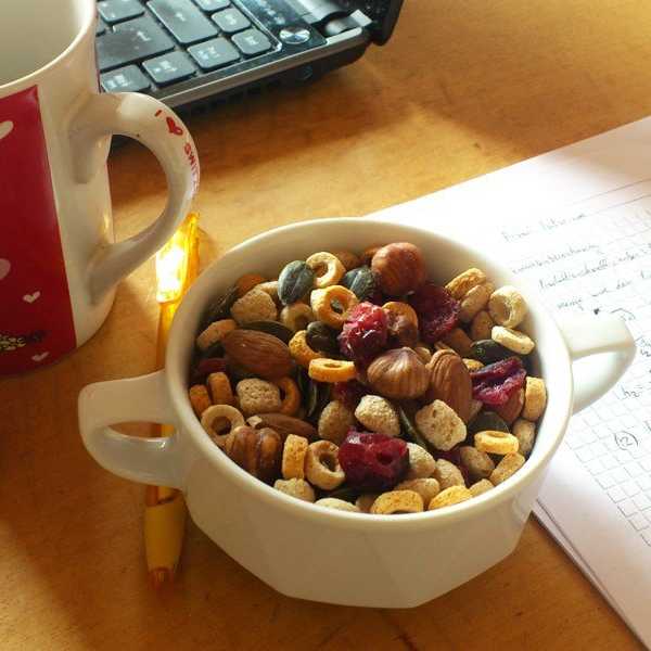 8 Of The Best Study Snacks For Finals