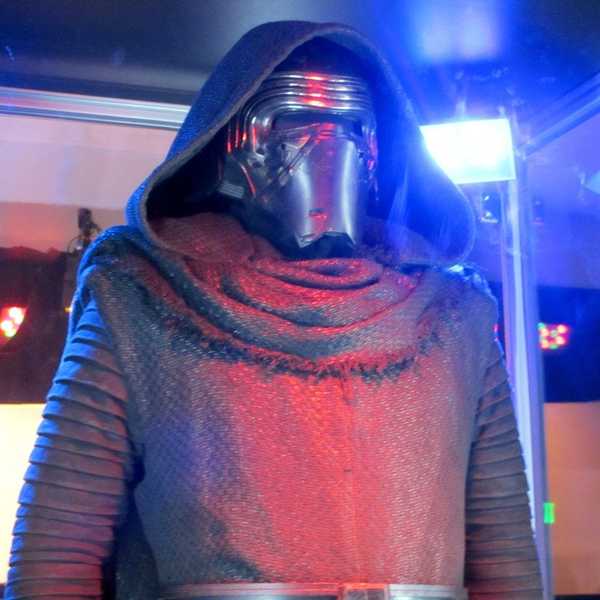 Five Things Kylo Ren Should Not Finish That Darth Vader Started