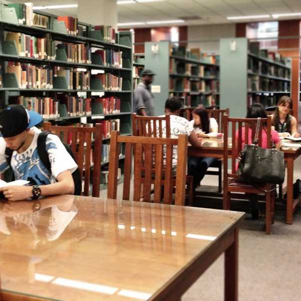 10 GIFs that Perfectly Describe Finals Week