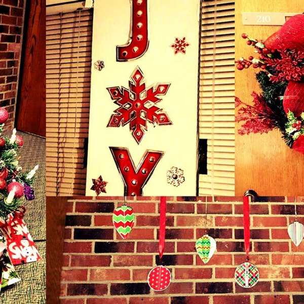 Dorm Decor On A Tight December Budget