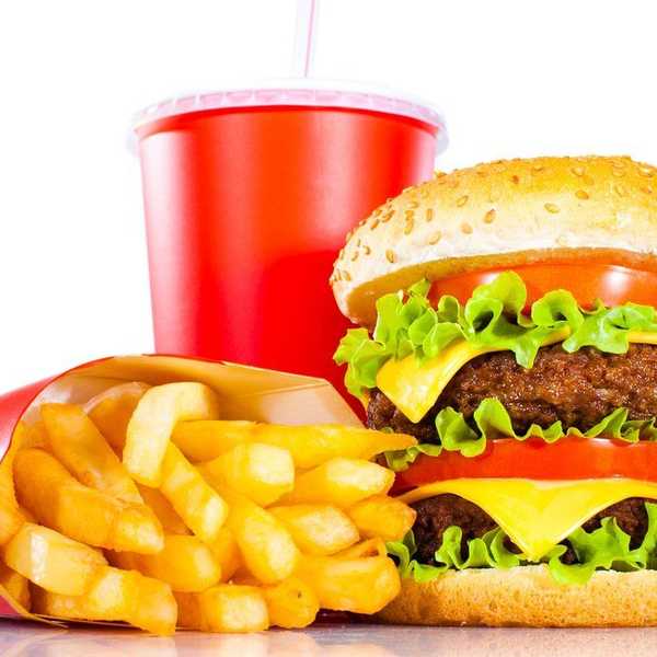 Why Everyone Should Experience Working A Food/Retail Job