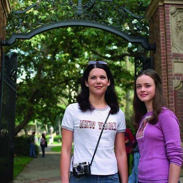 10 Life Lessons Gilmore Girls Taught Us