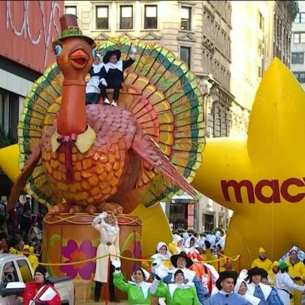 12 Thoughts You Have While Watching the Macy's Thanksgiving Day Parade