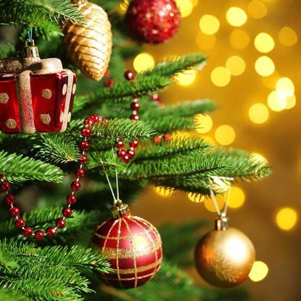12 Christmas Traditions From Around The World You Should Adopt
