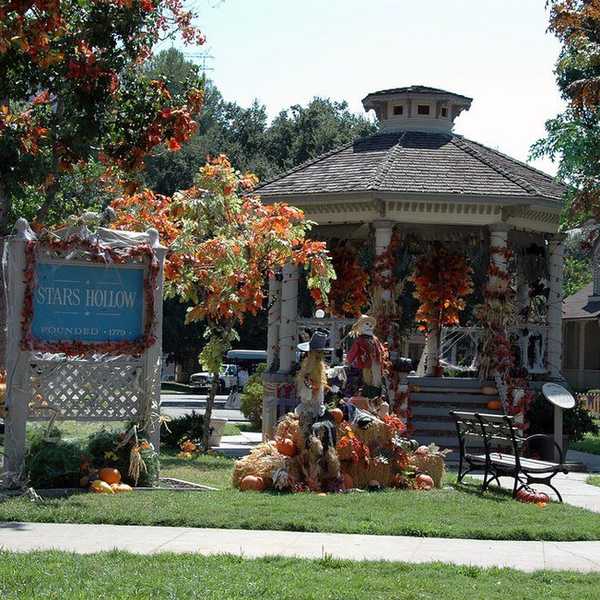 10 Reasons Why I Love "Gilmore Girls"