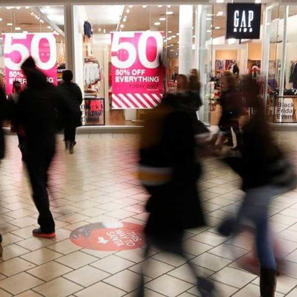 14 Stages of Black Friday We All Know Too Well