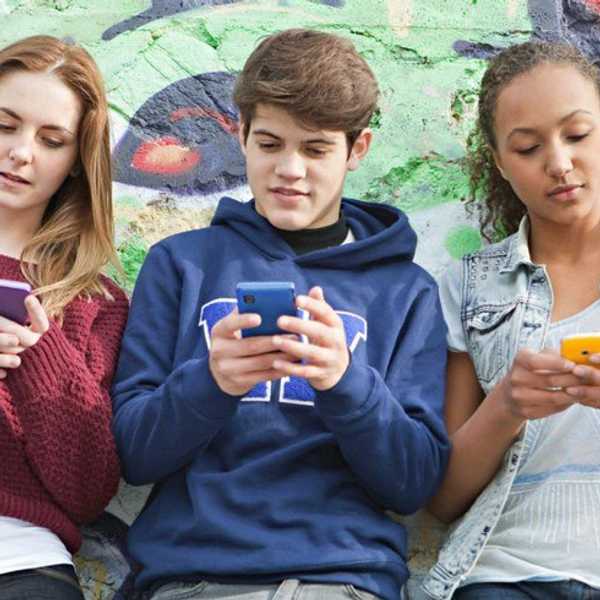 Teenagers Then And Now: The Rise of Advertising and Technology