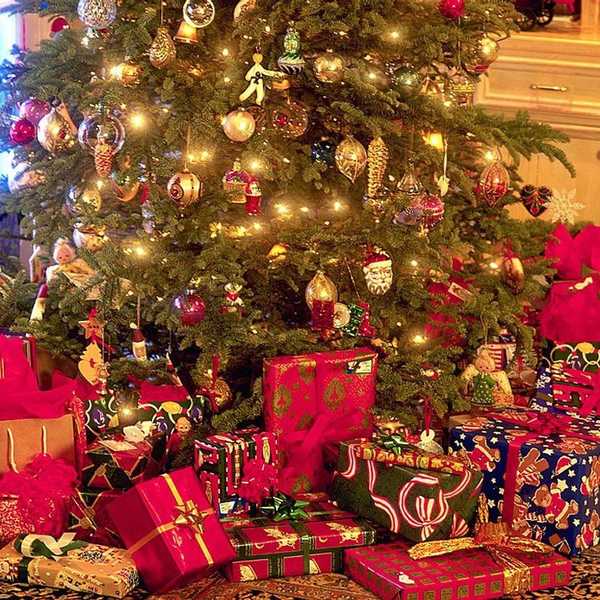 10 DIY Christmas Gifts For People On A Budget