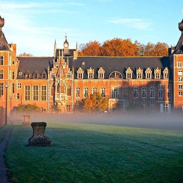 Why You Should Go To College In The City You Grew Up In