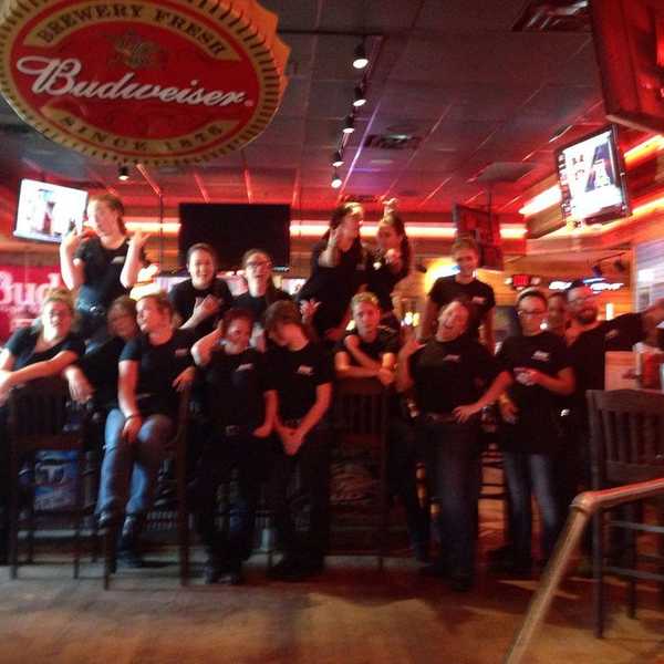 10 Things Your Server Hates But Won't Tell You