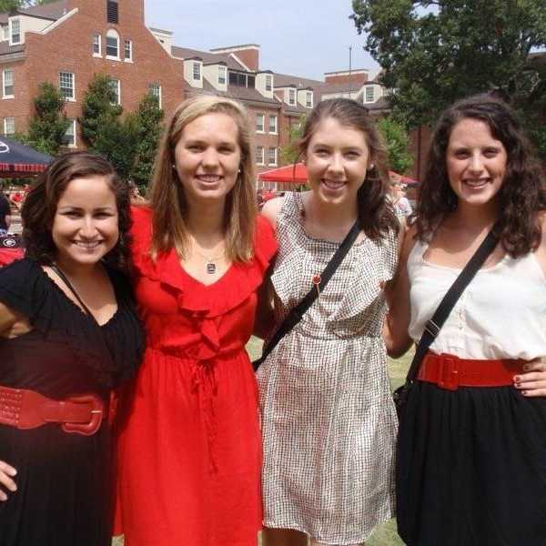 11 Things that Happen When You Have Three Roommates