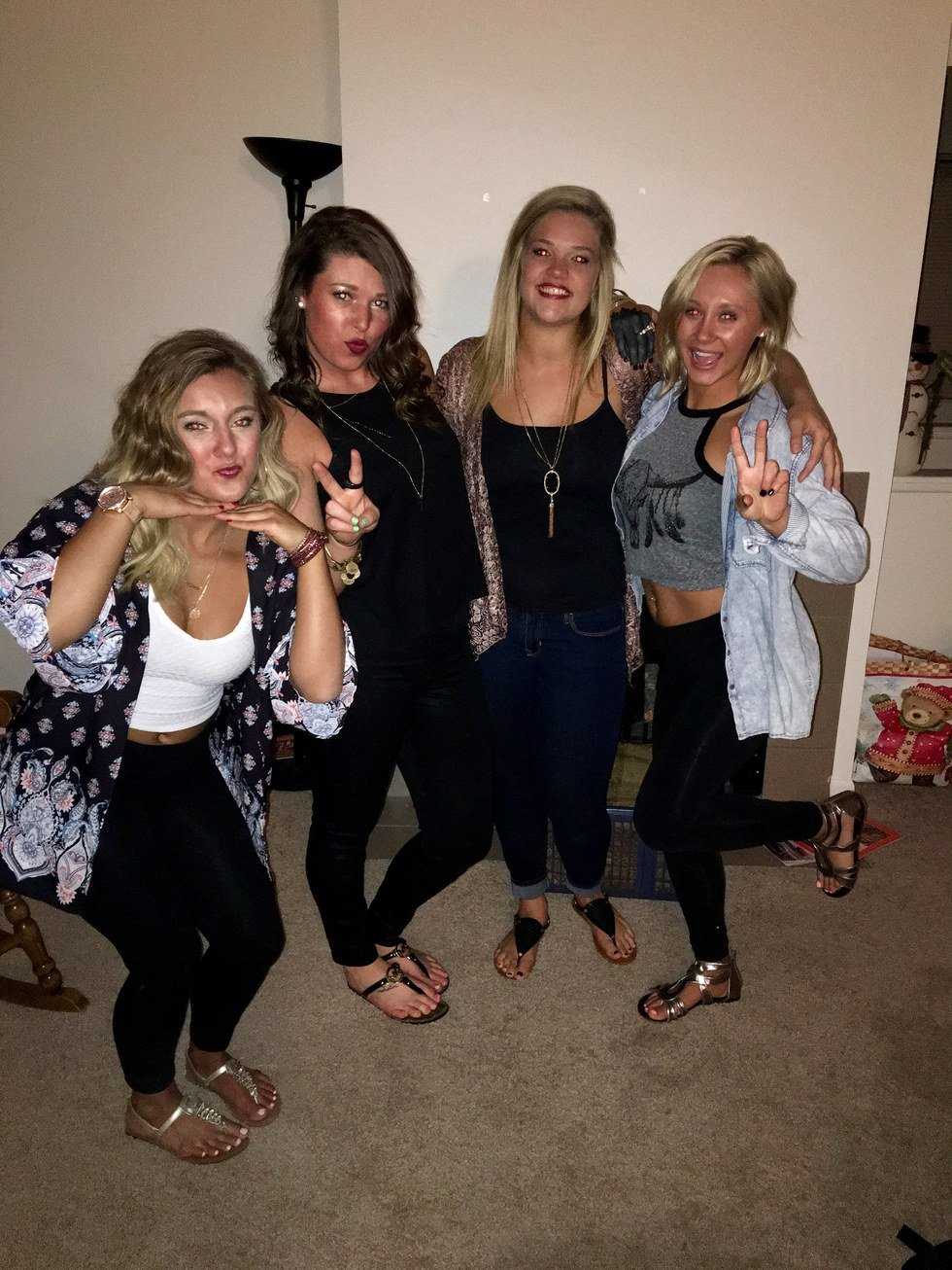 10 Reasons Why You And Your Roommates Are Basically 'Dating'