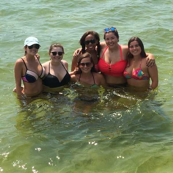 You Might Be The Mom Of The Friend Group If