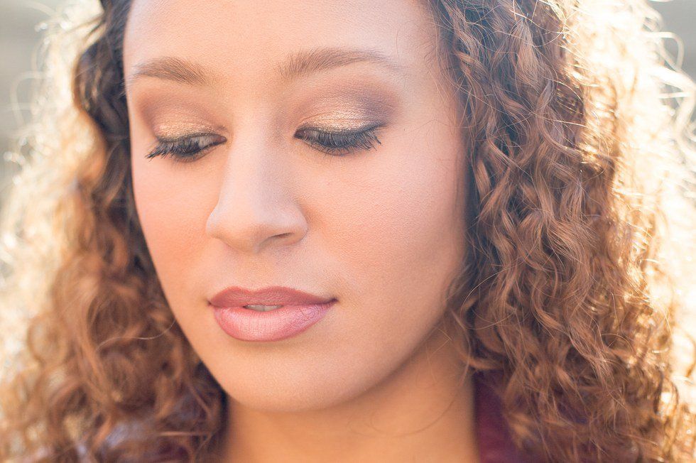 5 Things You Know When You're In A Relationship With Makeup