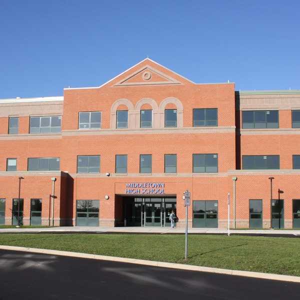 6 Reasons I Still Miss High School