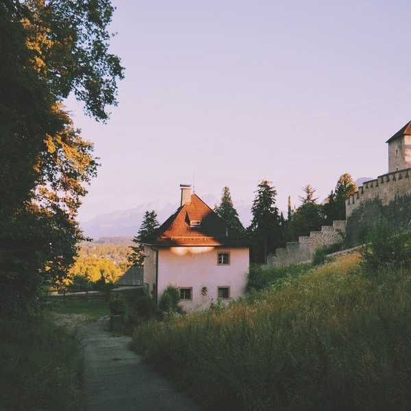 9 Things Everyone Misses From Home