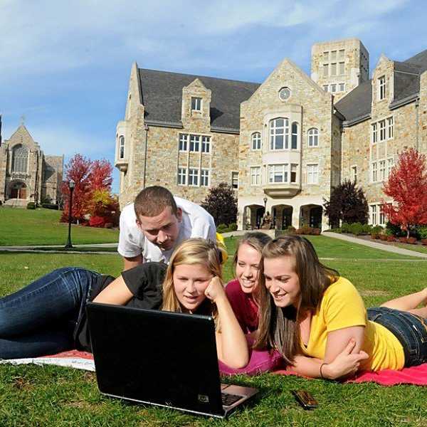 10 Memes About College That Are Painfully Accurate