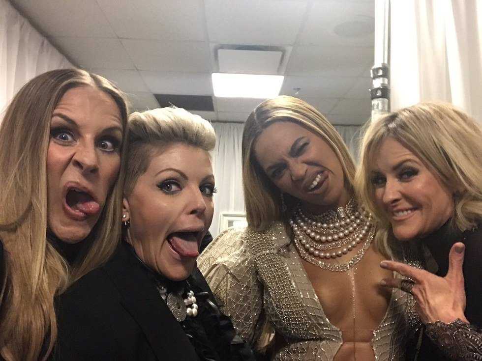 Who Owes Beyoncé & the Dixie Chicks An Apology?