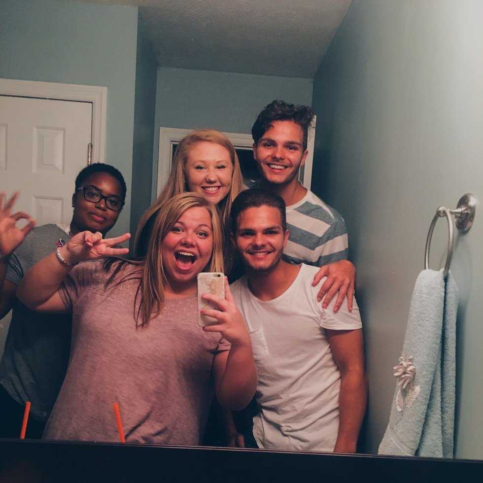 Living Hours Away From Your Best Friends