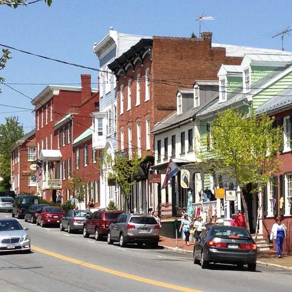 5 Lessons You Learn When Moving From A Big City To A Small Town For College