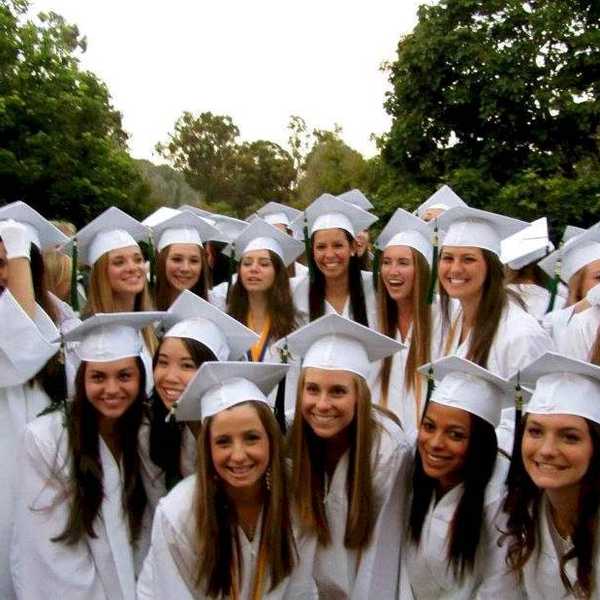 Here's What I Miss About Going To An All Girls High School