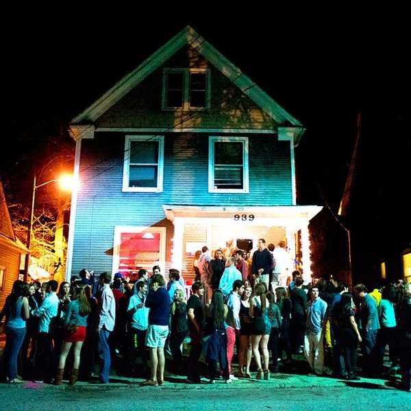 9 Things I Learned From My First Frat Party