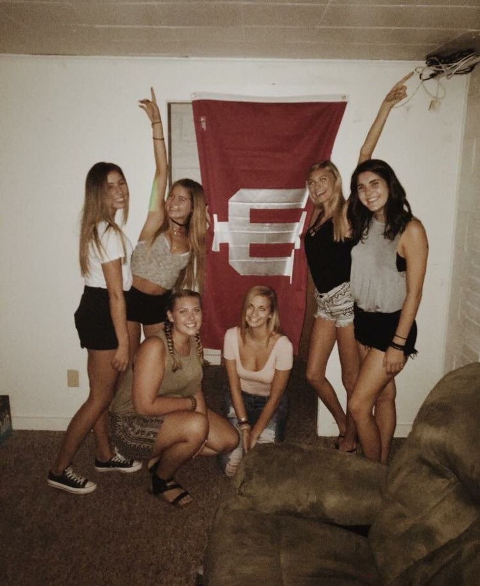 An Open Letter To My Hometown Friends That Took On College With Me