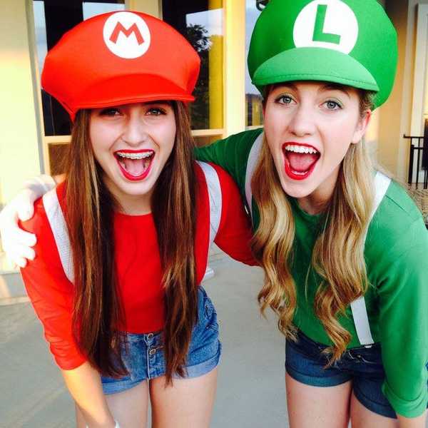 Seven Easy Halloween Costumes for BFFs