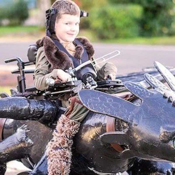 12 Brilliant Wheelchair Halloween Costumes