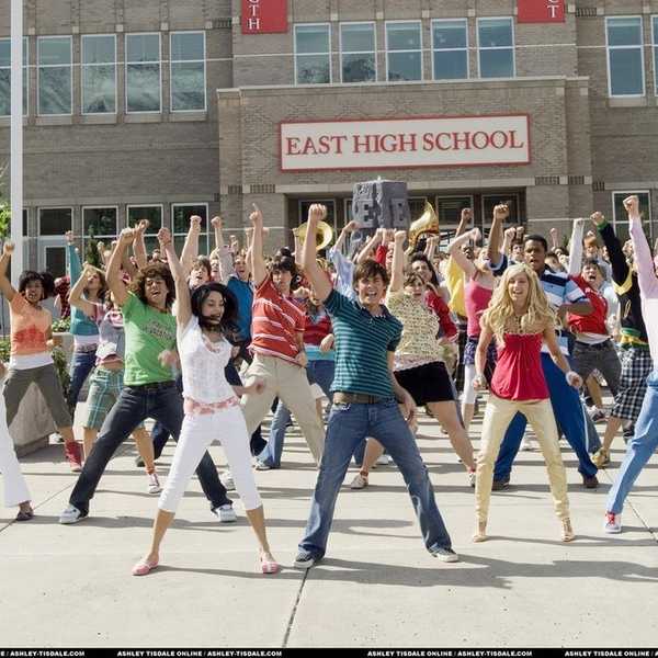 Reasons Why I Surprisingly Miss High School