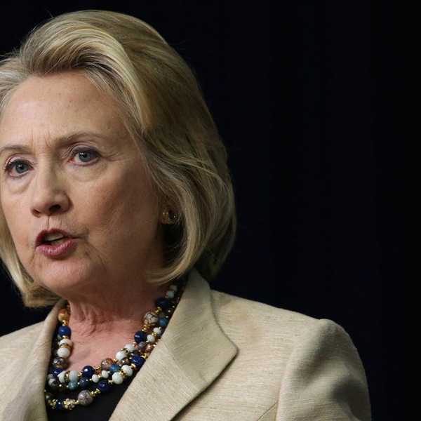 Did Hillary Clinton Actually Defend A Child Rapist In The 70s?