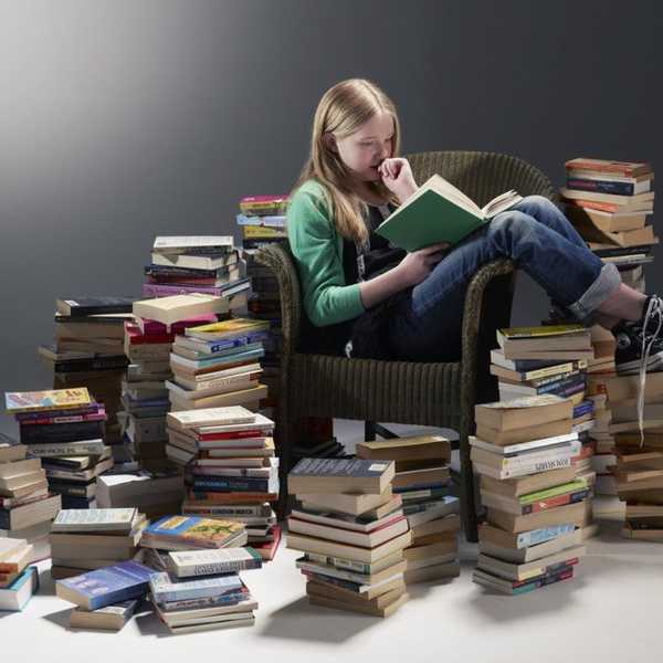 The Life of A Bookworm Told in Gifs