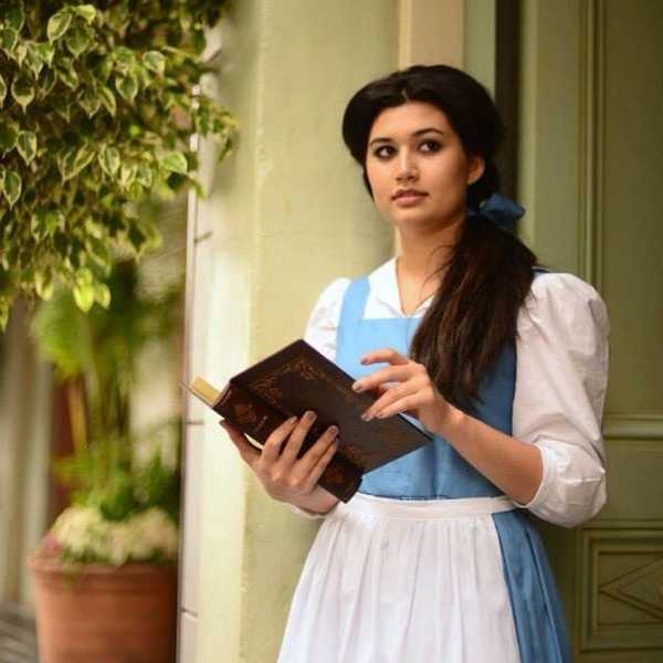 12 Creative Halloween Costumes For English Majors