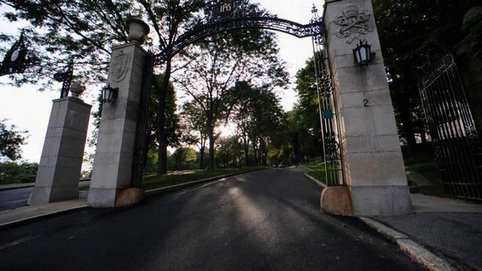 A Comprehesive List Holy Cross Campus Resources