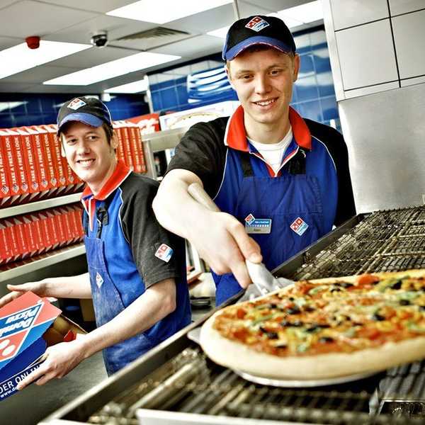 What It's Like To Work At Domino's