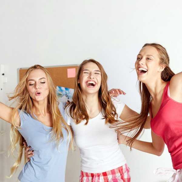 13 Things That Are True If You're The Mom Friend
