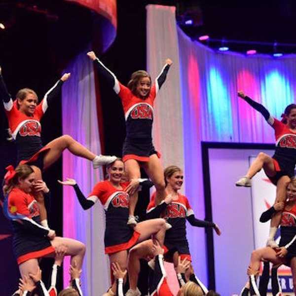 4 Life Lessons Cheerleading Has Taught You