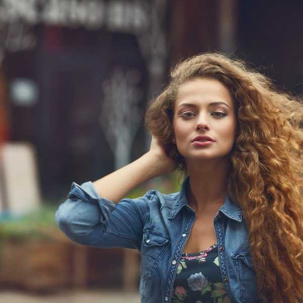 An Open Letter To The Girl With The Crazy-Curly Hair