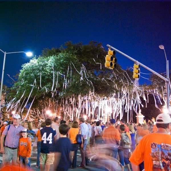 How Game Days Go When You're Not A Huge Football Fan