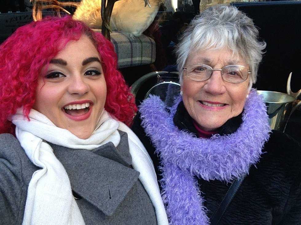 I Dorm With My Grandma