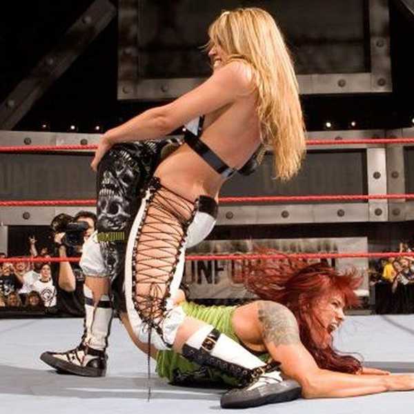 I'm a female wrestling fan, what gives?