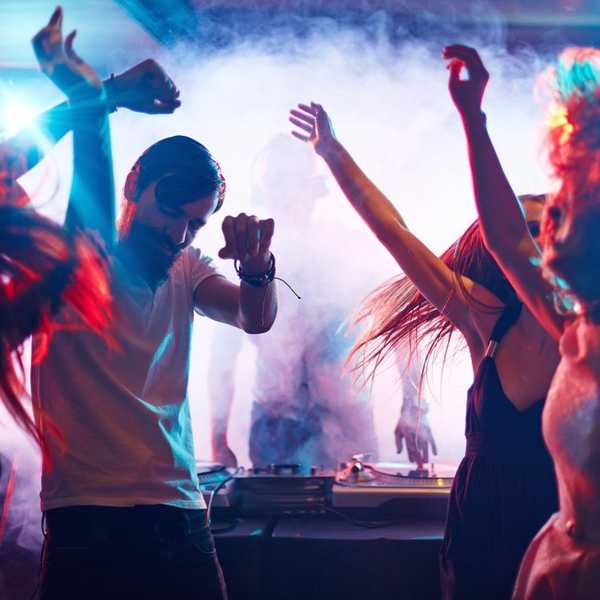 Here's A 134-Song Party Playlist For College Students