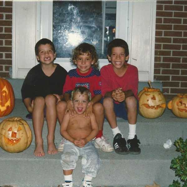 What I've Learned From Being The Youngest Sibling