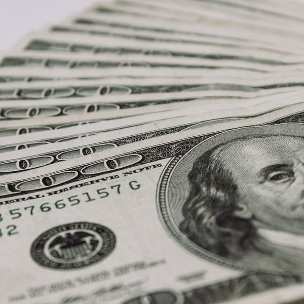 A College Freshman's Guide To Money