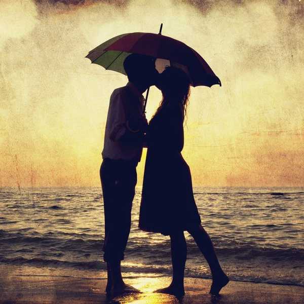 7 Romantic Gestures Every Guy Should Do