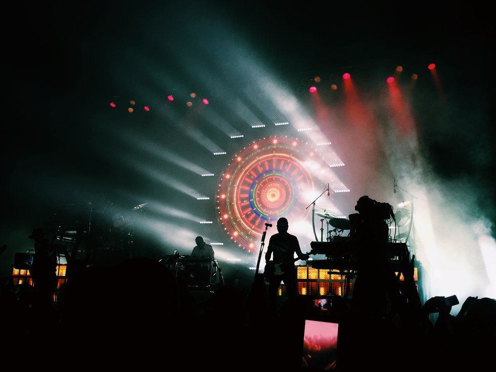 7 Concert Etiquette Tips